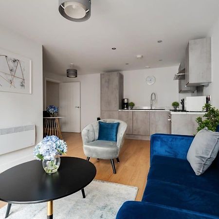 1 Bed Modern Apartment In A Converted Mill Leeds  Exterior photo