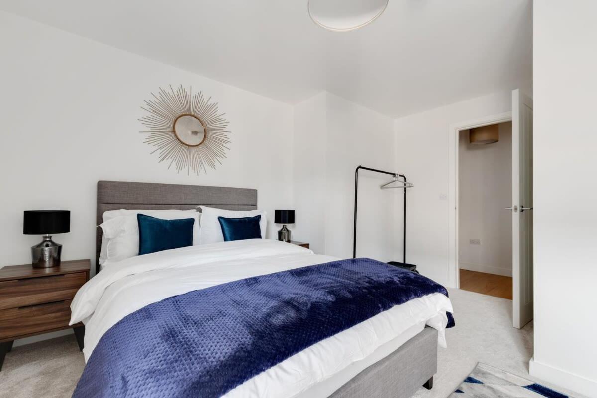 1 Bed Modern Apartment In A Converted Mill Leeds  Exterior photo